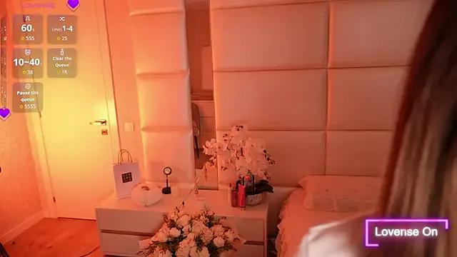 Lilly_Colins on StripChat 