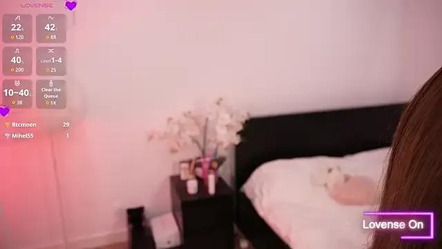 Lilly_Colins on StripChat 