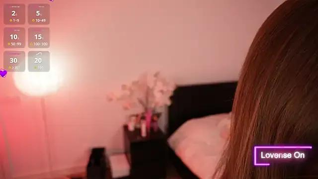 Lilly_Colins on StripChat 